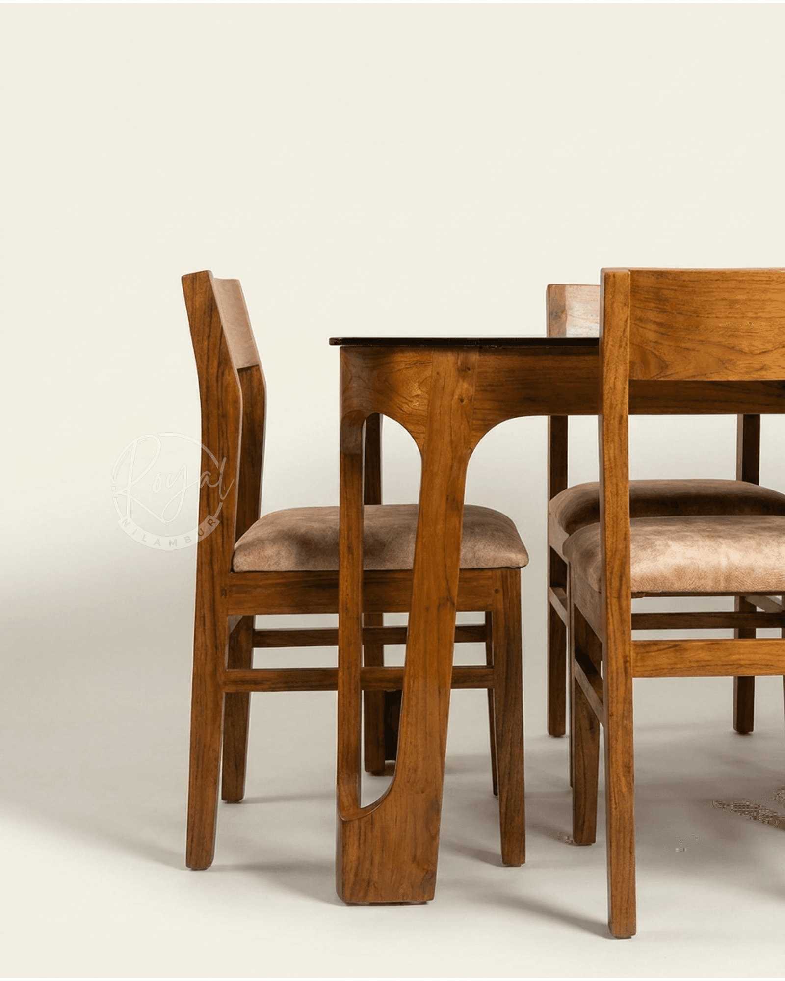 Royal Vitarana Nilambur Teak Wood Dining Table
